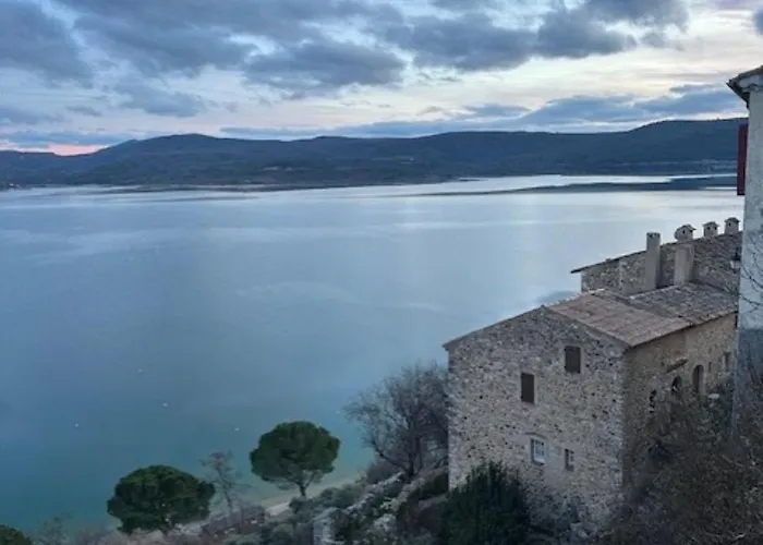 Mazet Du Soleil Hébergement de vacances *